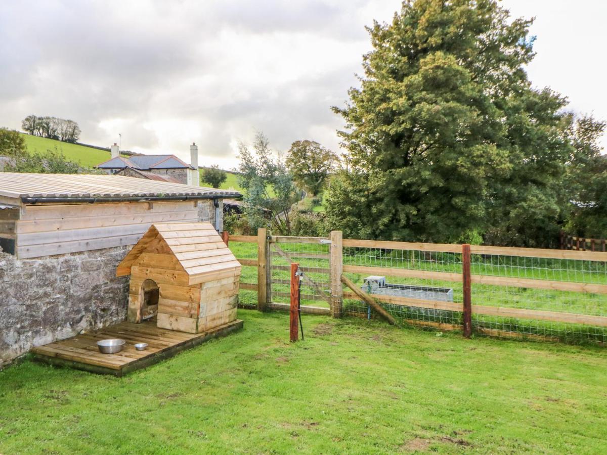 Higher Whiddon Farm Whiddon Well Holiday home *